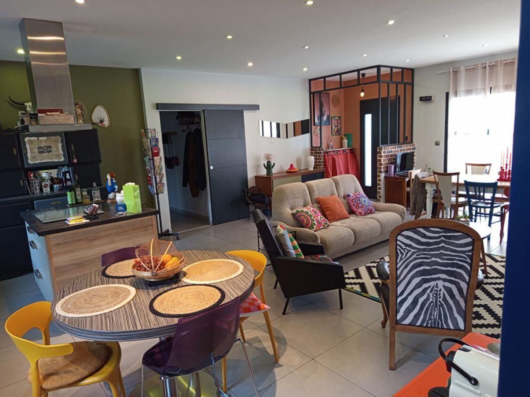 MONTSEGUR-SUR-LAUZON Villa Plain Pied 98m² sur terrain de 529m², Montségur sur Lauzon 279 000HAI 3