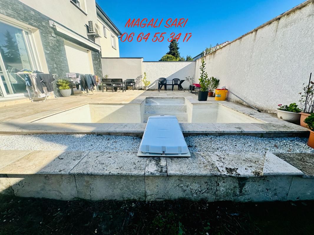 SALINDRES Villa Salindres 5 pièce(s) 90 m2 + Piscine 3