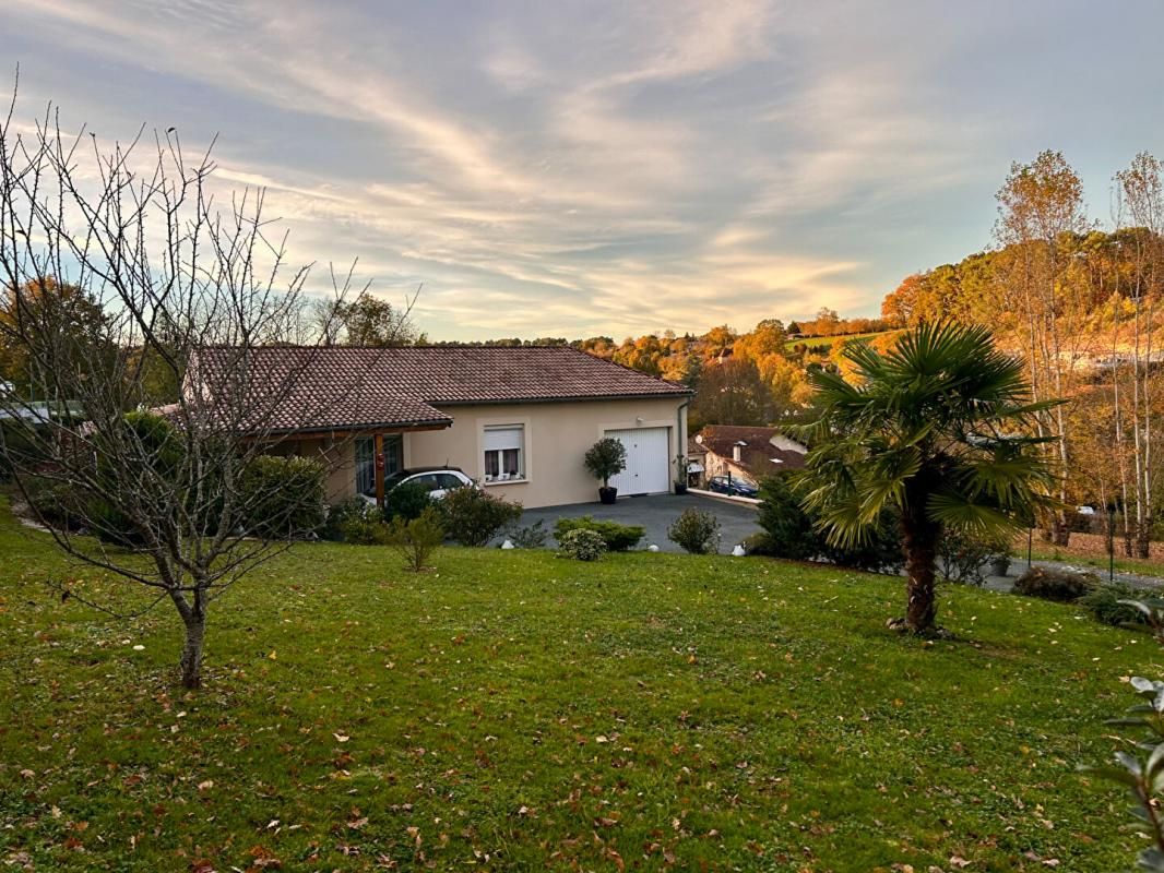 BIRAS A vendre, maison de plain-pied récente à BIRAS 24310 1