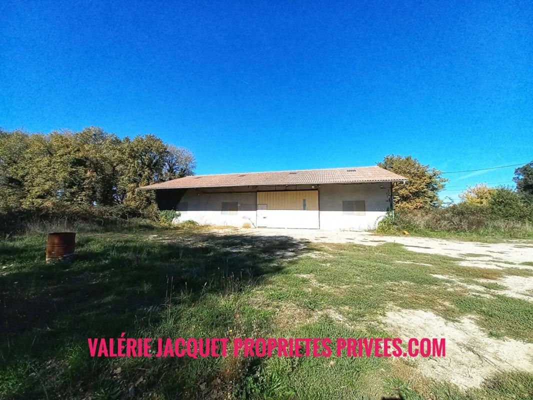 MONTPON-MENESTEROL HANGAR 250 M² AVEC FONCIER EXCEPTIONNEL 5.350 m² 1