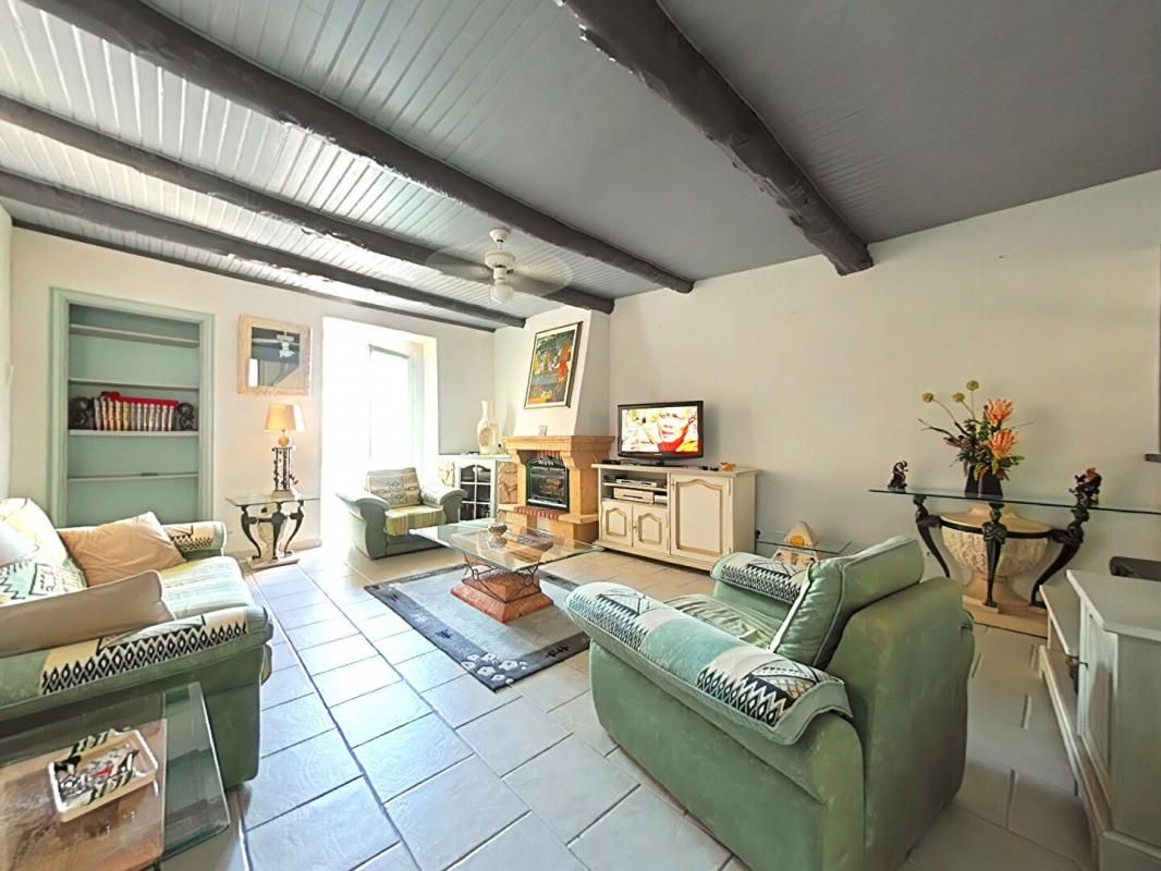 OUVEILLAN Maison Ouveillan 3 pièce(s) 90 m2 1