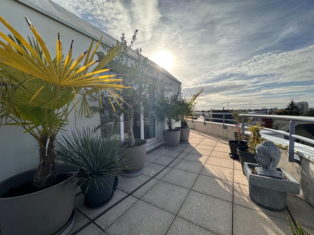 NANTES NANTES HAUTS PAVES - Terrasse de 60m² 3