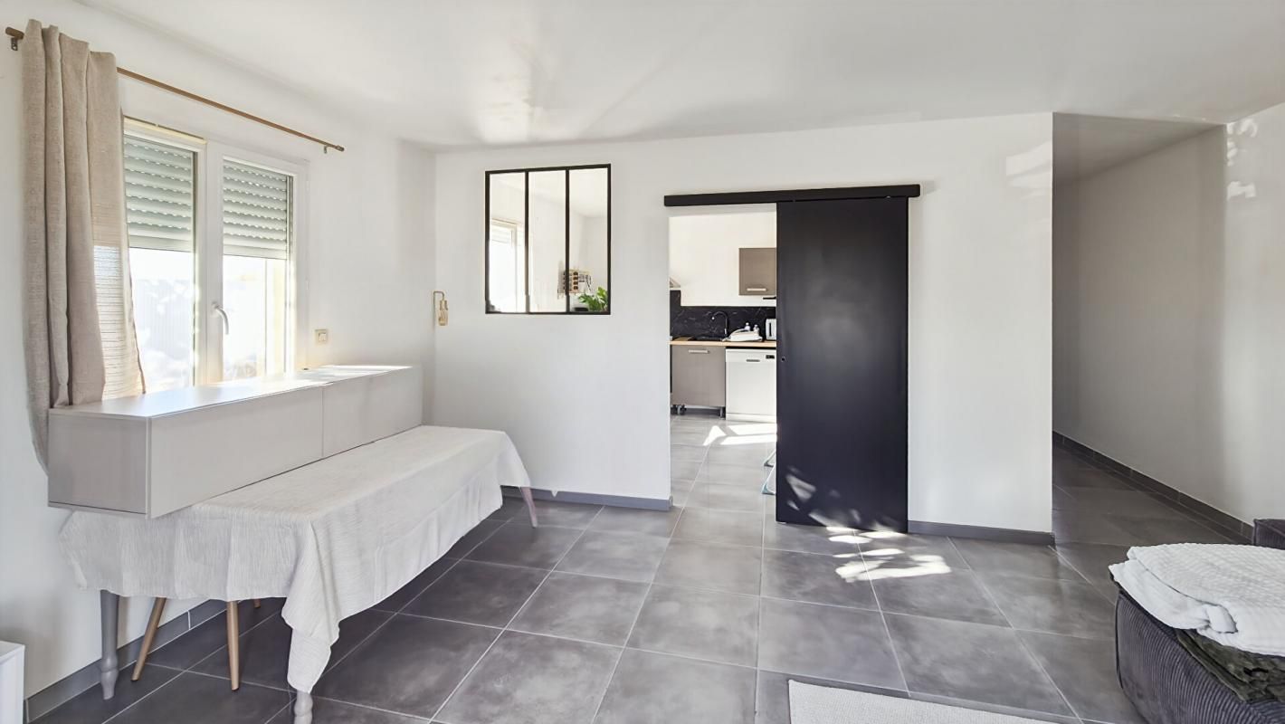 ALTHEN-DES-PALUDS Appartement Althen Des Paluds 3 pièce(s) 68.41 m2 3