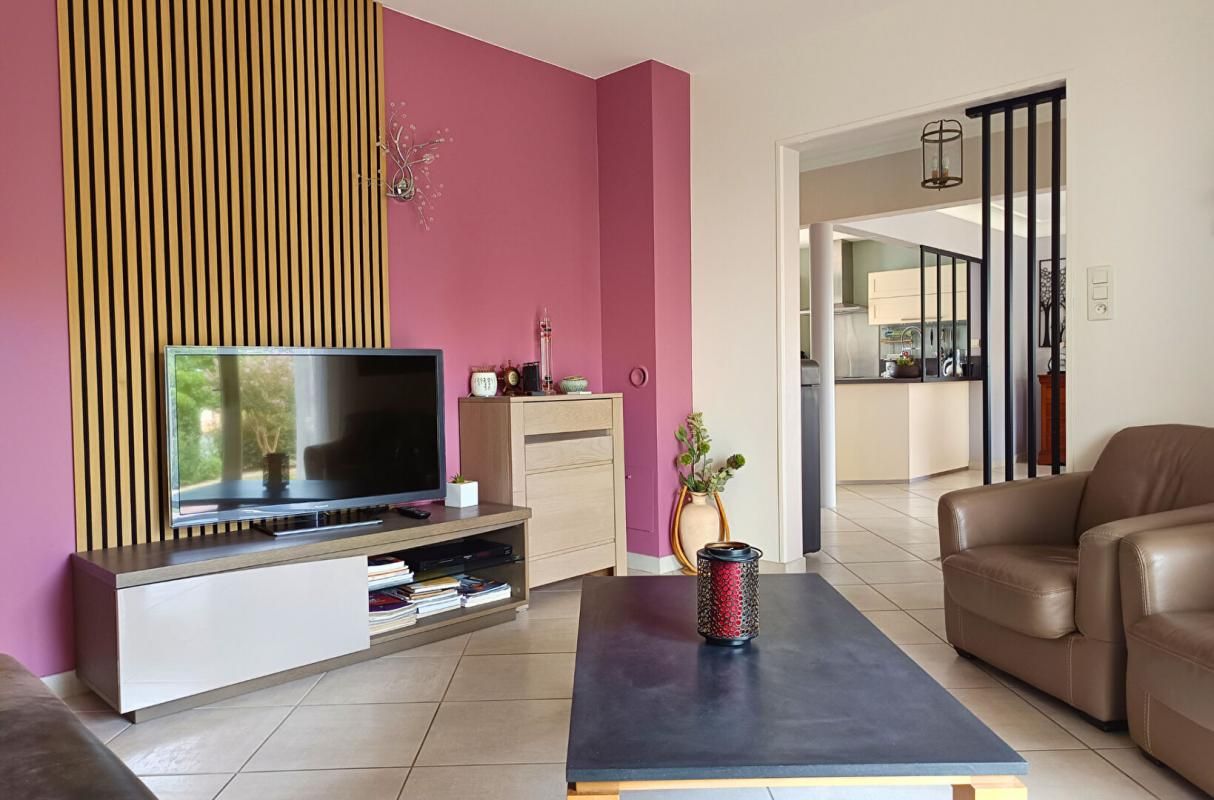 SAINT-LAURENT-DES-AUTELS Maison Saint Laurent Des Autels 7 pièce(s) 146 m2 2