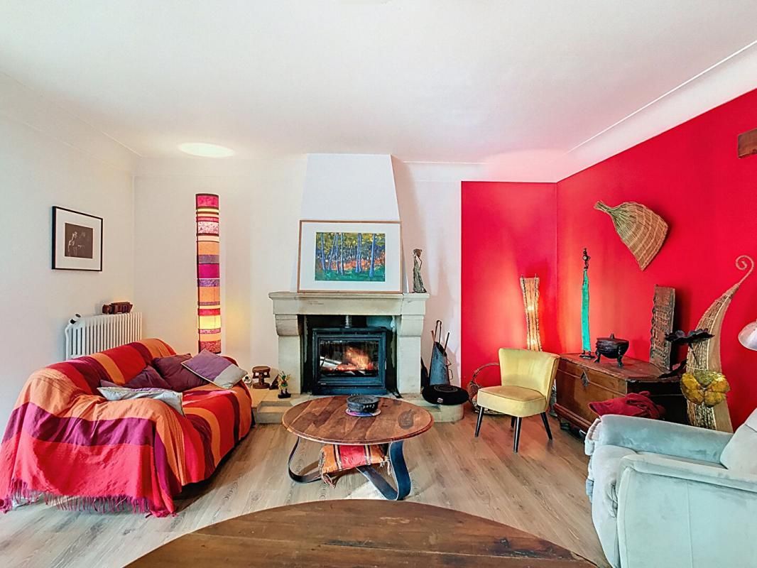 SARLAT-LA-CANEDA Maison 7 pièce(s) 128 m2 4