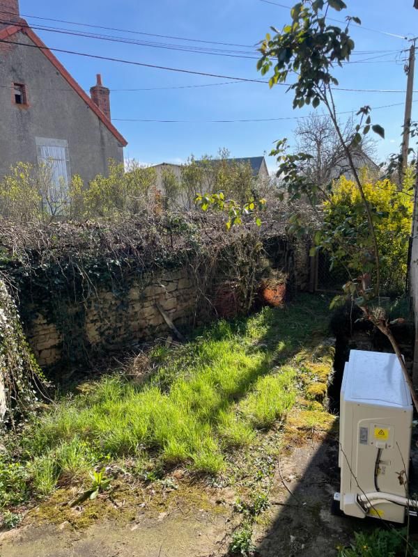 CHAMPILLET Maison pleine de potentiel au coeur de Champillet ! 4