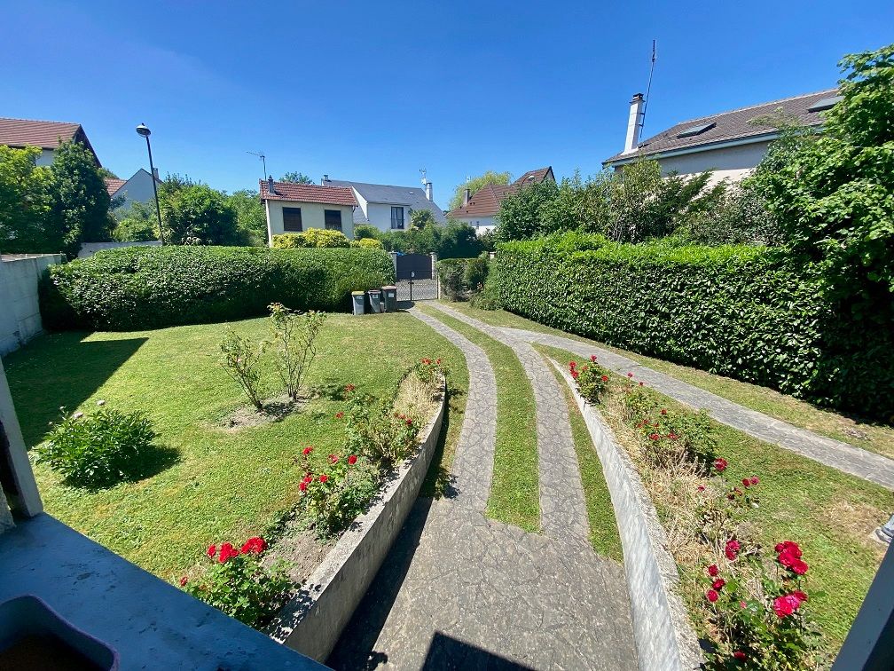 BRY-SUR-MARNE Terrain  304 m2 3