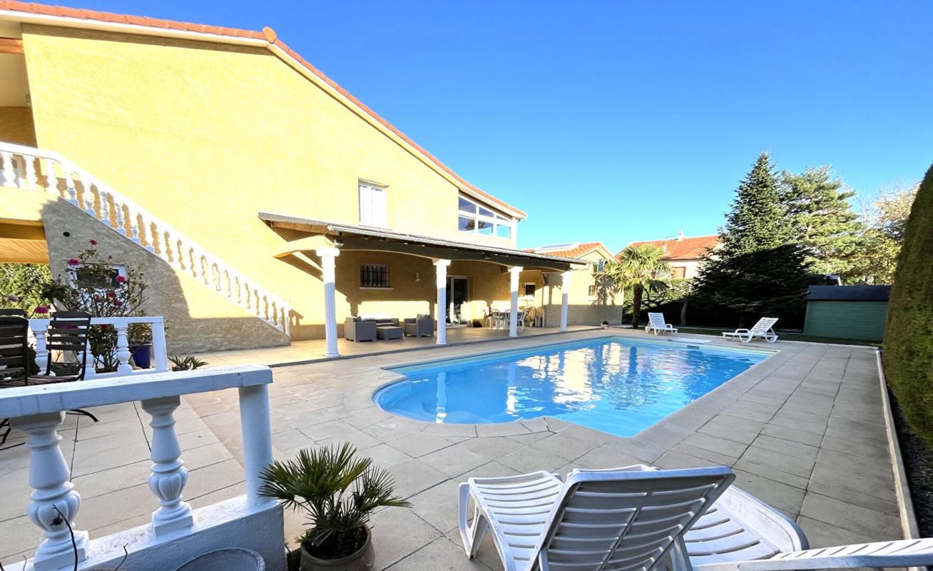 RIOM Maison Riom 6 pièces 213 m2 2