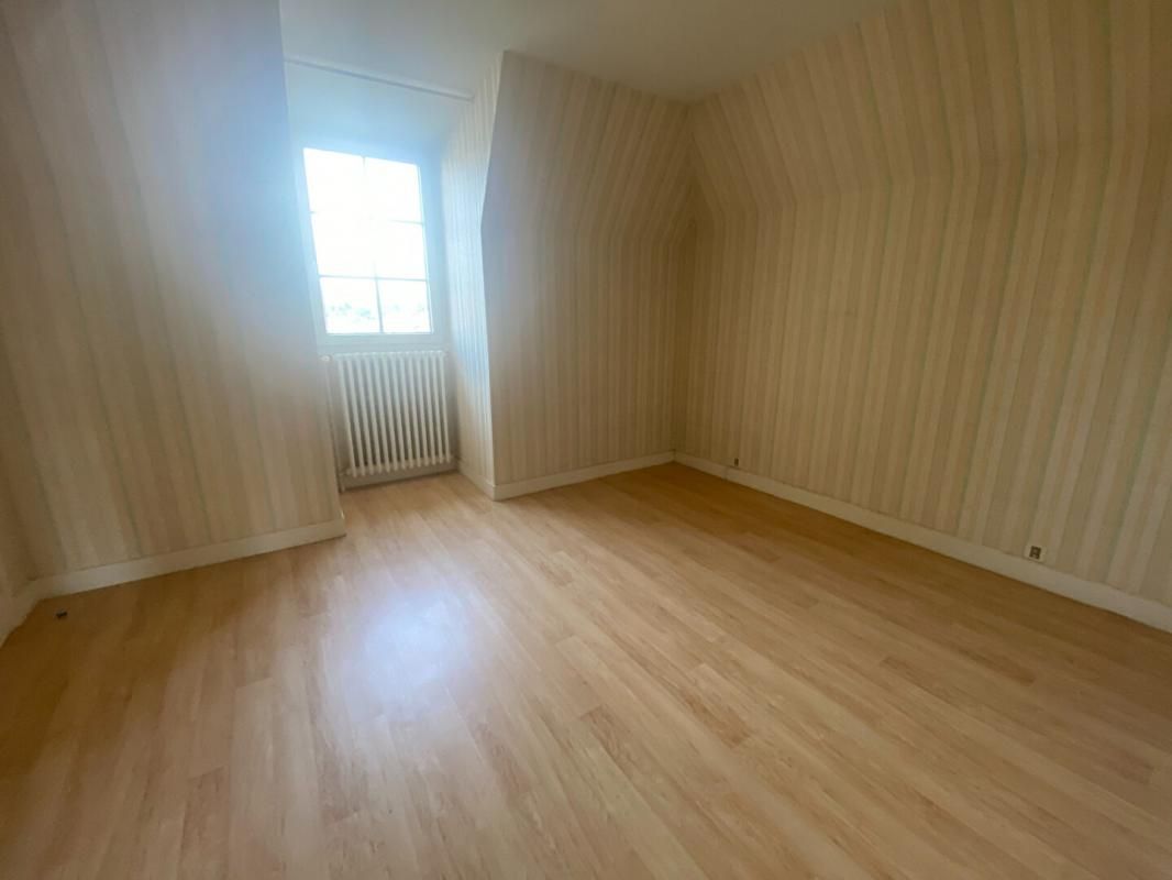 TERRASSON-LAVILLEDIEU Maison Terrasson La Villedieu 5 pièce(s) 136 m2 2