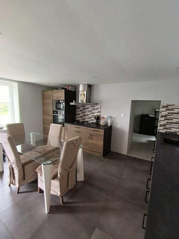 MONTCEL Corps de ferme 3