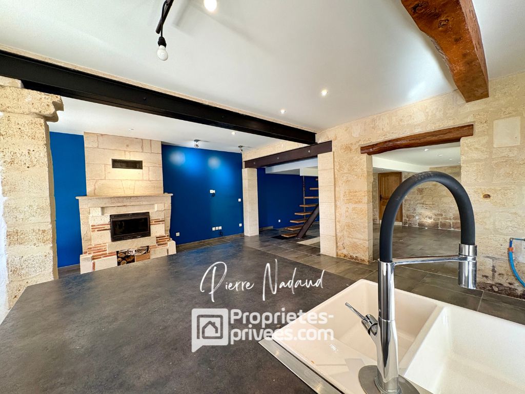 LES ARTIGUES-DE-LUSSAC Maison Les Artigues De Lussac 4 pièces 3 chambres 4