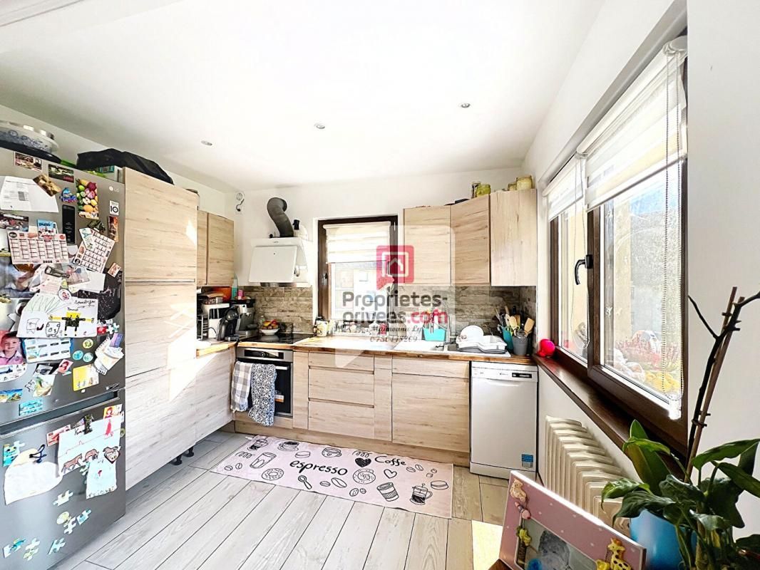 UGINE Maison Ugine 18 pièces 240 m2 2