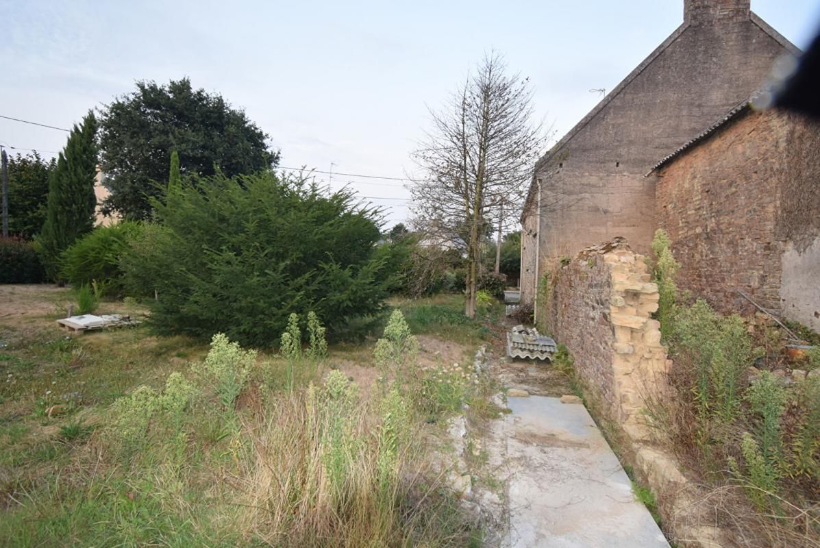 MELLAC Maison en pierre à rénover Mellac 4 pièce(s) 120 m2 4