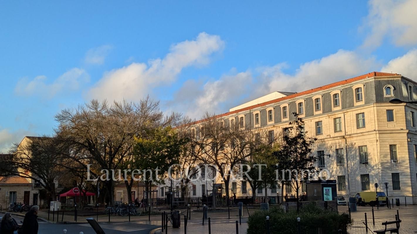 BORDEAUX Appartement T4 de 79m2 - 3 chambres - Parking 1