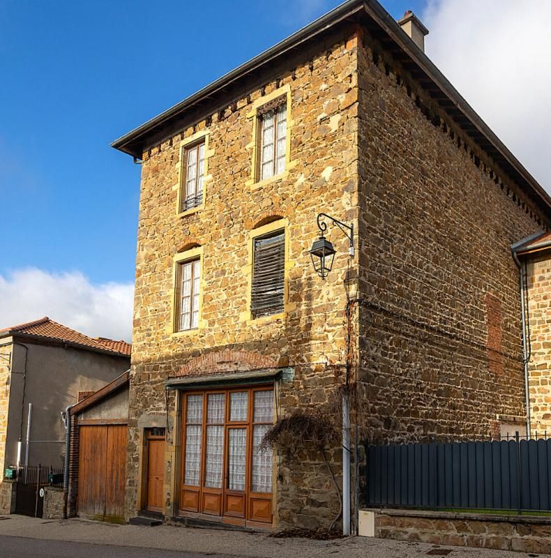 NERONDE Demeure de caractère en pierre de 300 m² 2