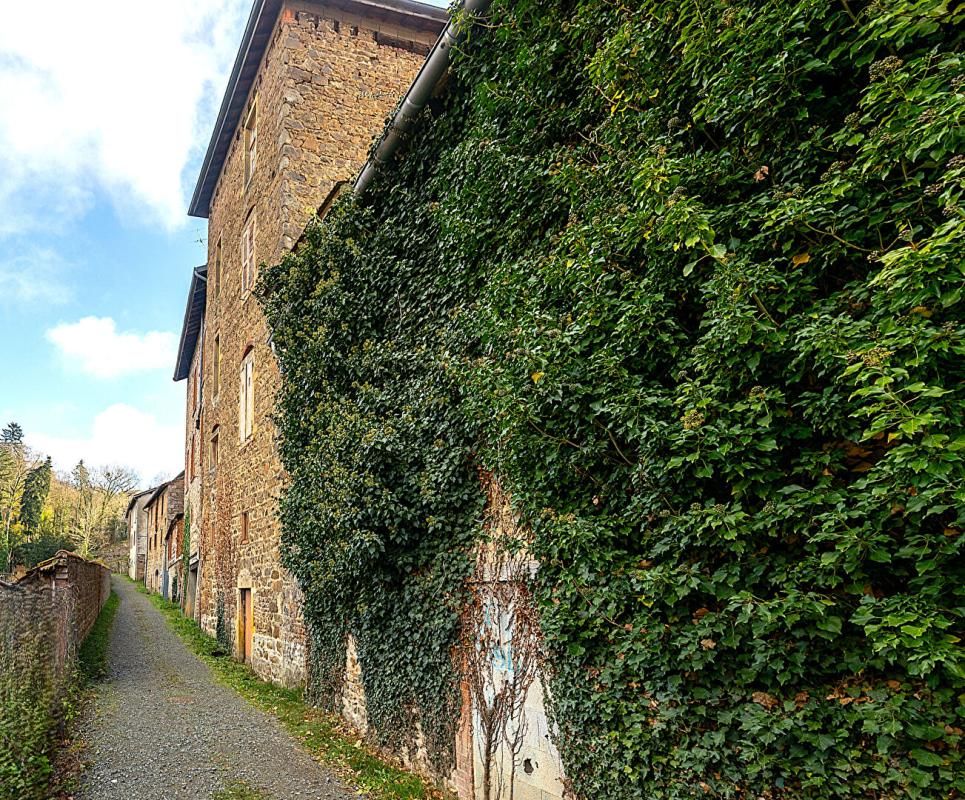 NERONDE Demeure de caractère en pierre de 300 m² 3