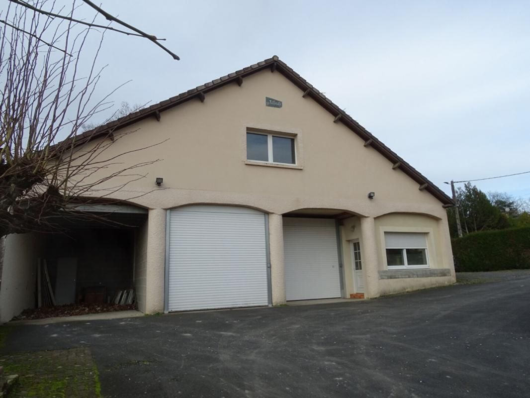 GIEN Immeuble Gien, 5 appartements, 274 m2 2