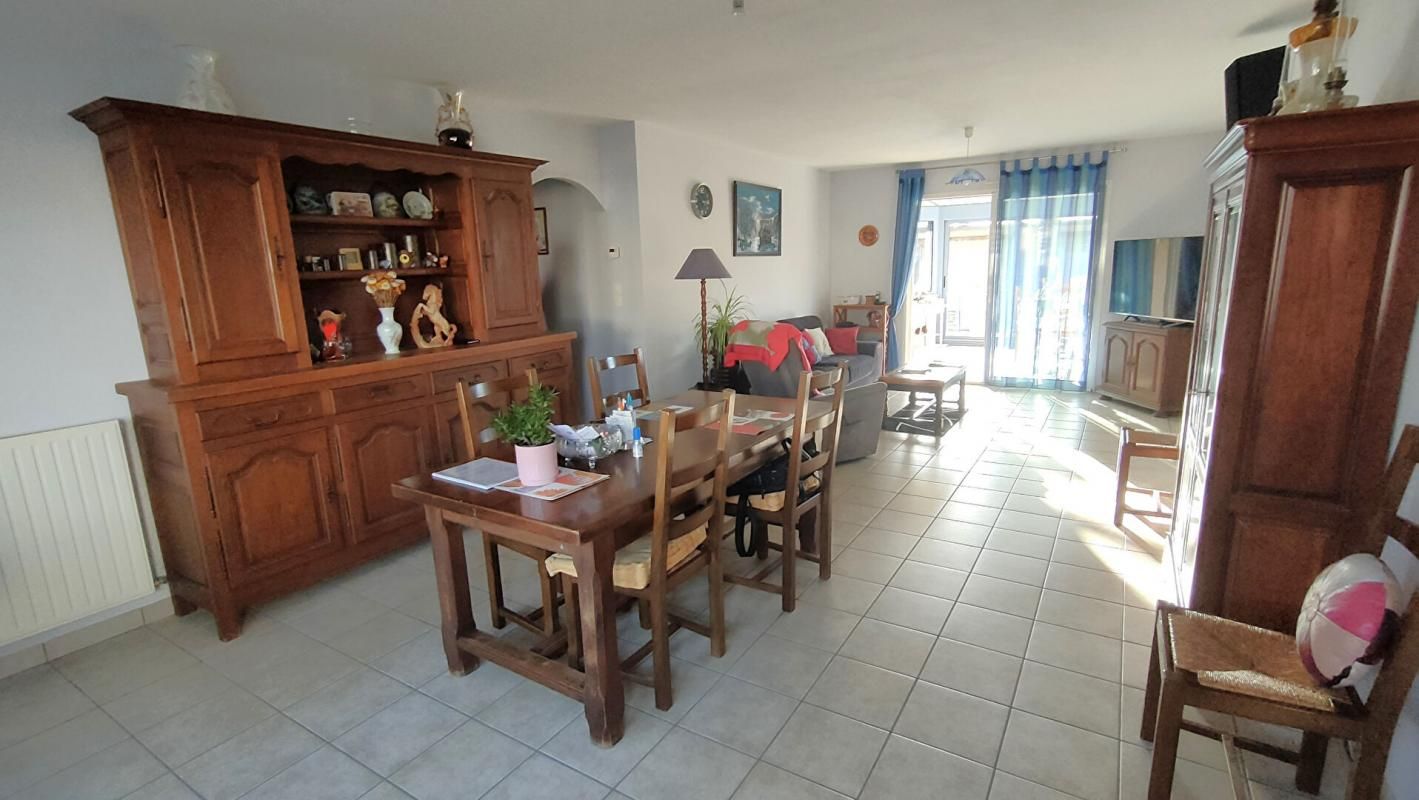 SAINT-LAURENT-SUR-SEVRE Maison Saint Laurent sur Sèvre 5 pièces 98 m2 3