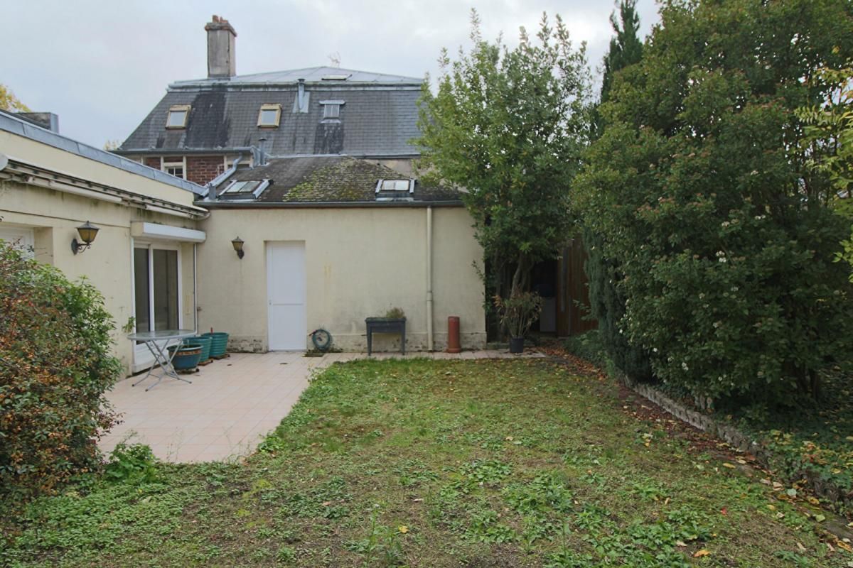 SOISSONS Maison de ville atypique - Charme & potentiel - Quartier prisé de Soissons 1