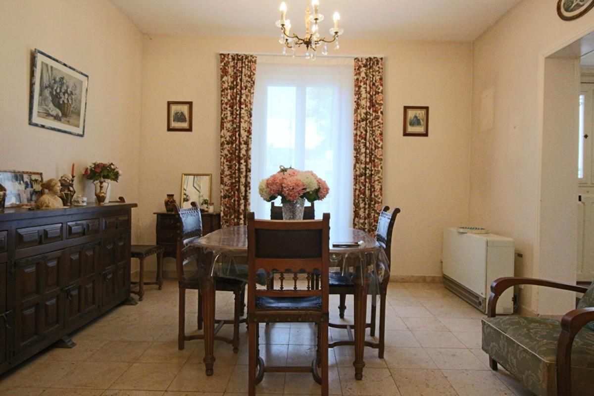 SOISSONS Maison de ville atypique - Charme & potentiel - Quartier prisé de Soissons 3