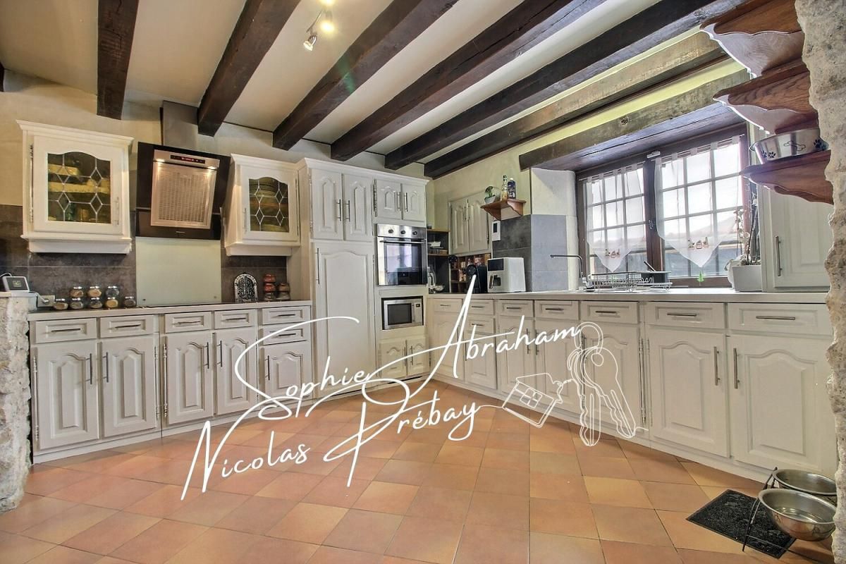 ANGERVILLE Maison en pierres avec jardin clos proche des commodités 2