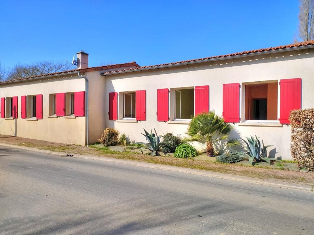 LE BUSSEAU Maison Le Busseau 6 pièce(s) 143 m2 3