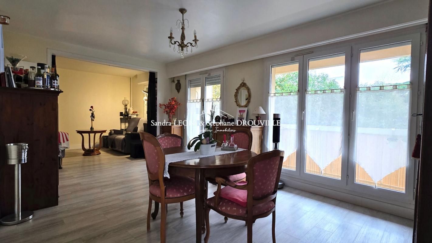 CHARTRES CHARTRES - MAGNIFIQUE APPARTEMENT de 93 m2, 5 PIECES 3