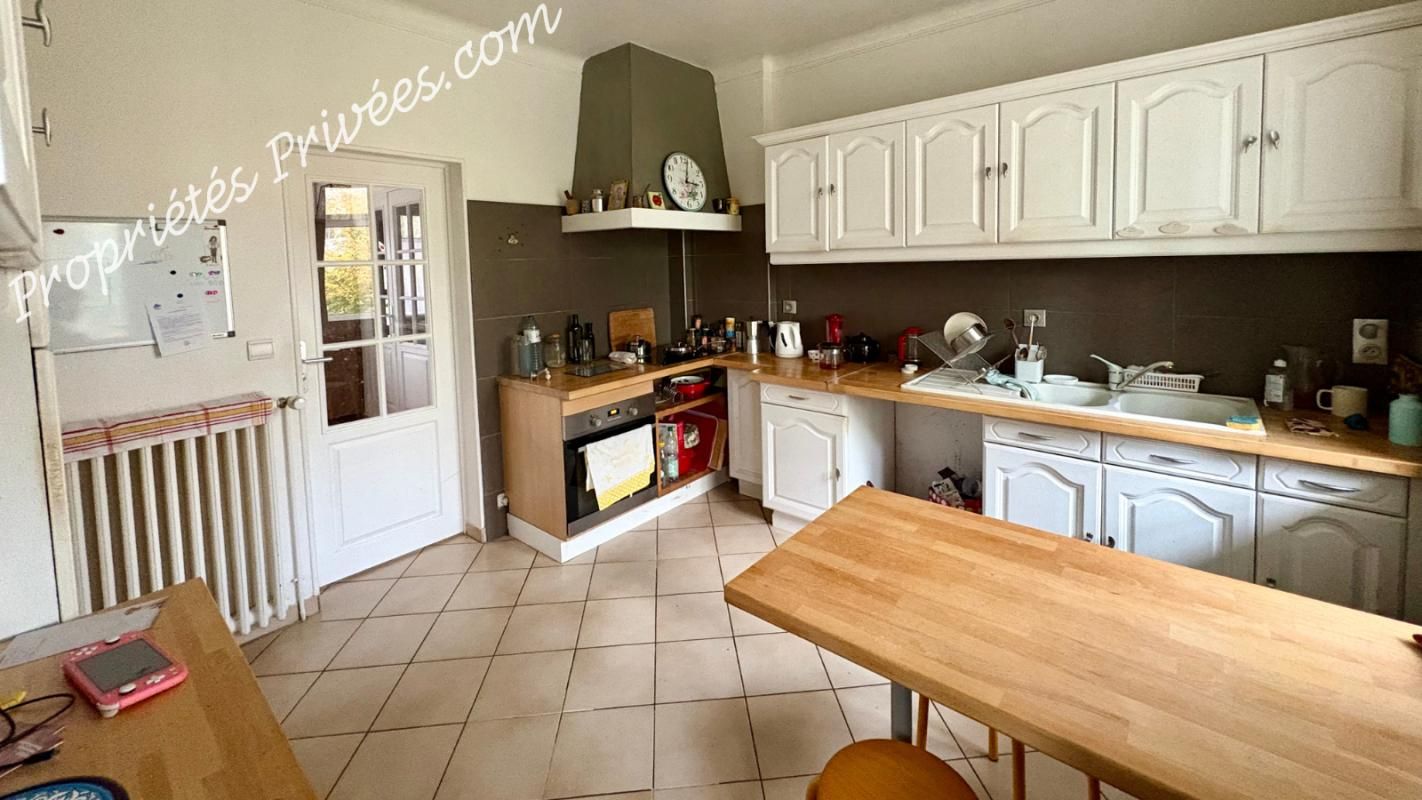 VENDOME Maison 11 pièce(s) 125483 m2 2