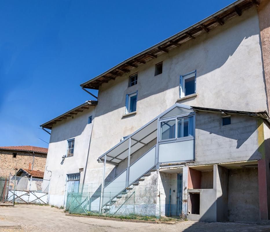 Maison de hameau avec fort potentiel et une belle vue panoramique