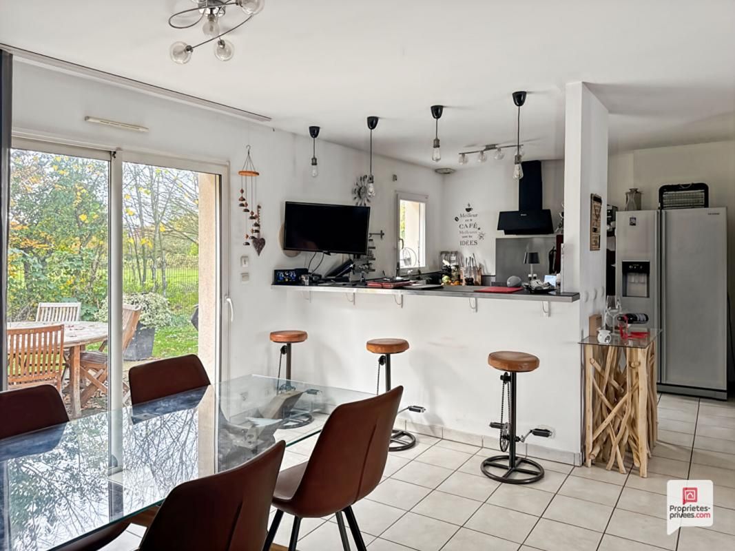 PRECIGNE Maison  7 pièce(s) 151 m2 3