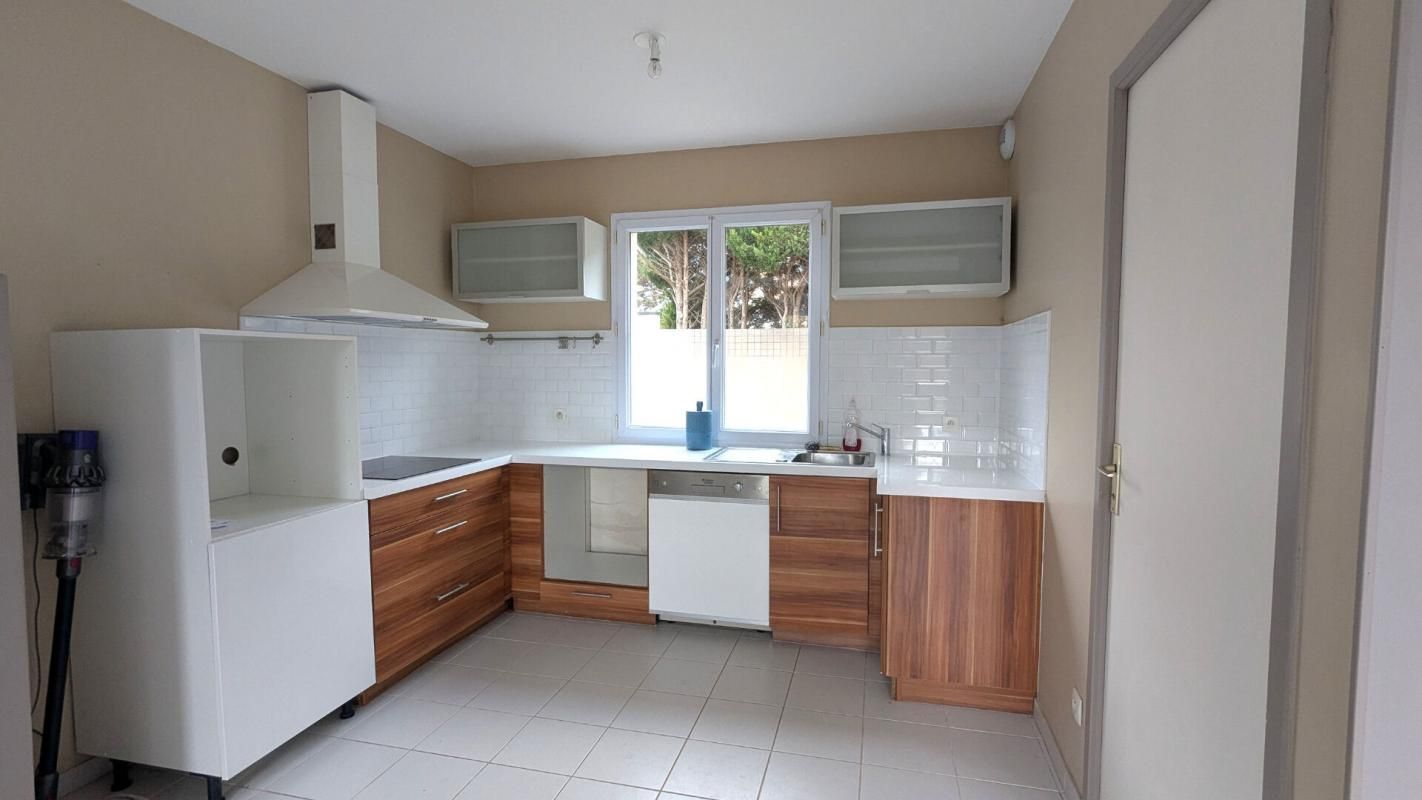 COLLEVILLE-MONTGOMERY Appartement Colleville Montgomery 2 pièce(s) - Rez de jardin 3