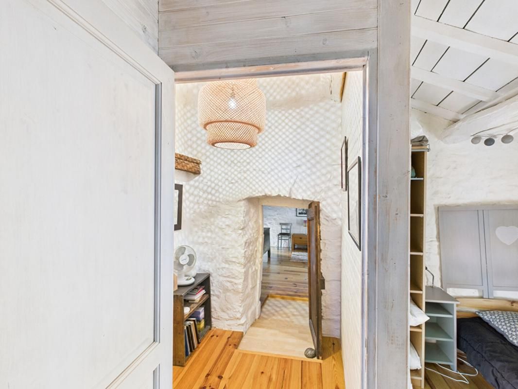 LES VANS Les Vans (07140)ensemble comprenant trois maisons de village 3