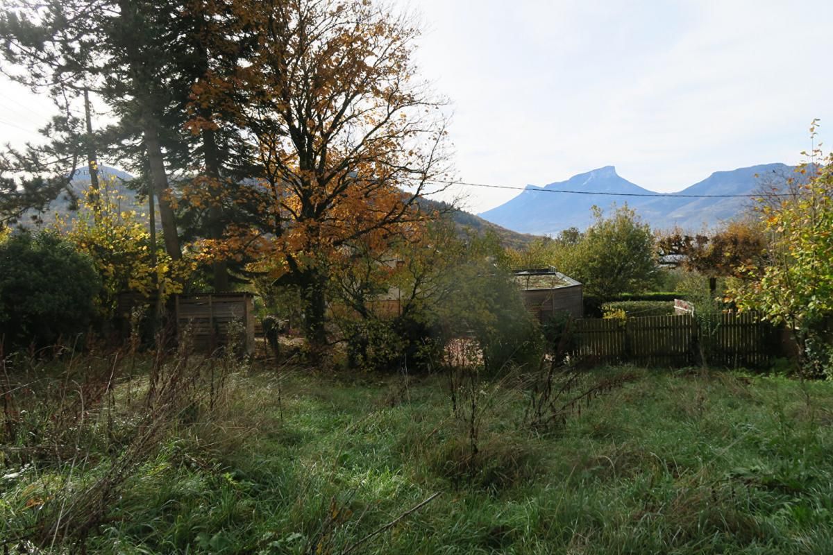 SAINT-JEAN-D'ARVEY Saint-Jean-d'Arvey Terrain constructible 542 m² 2