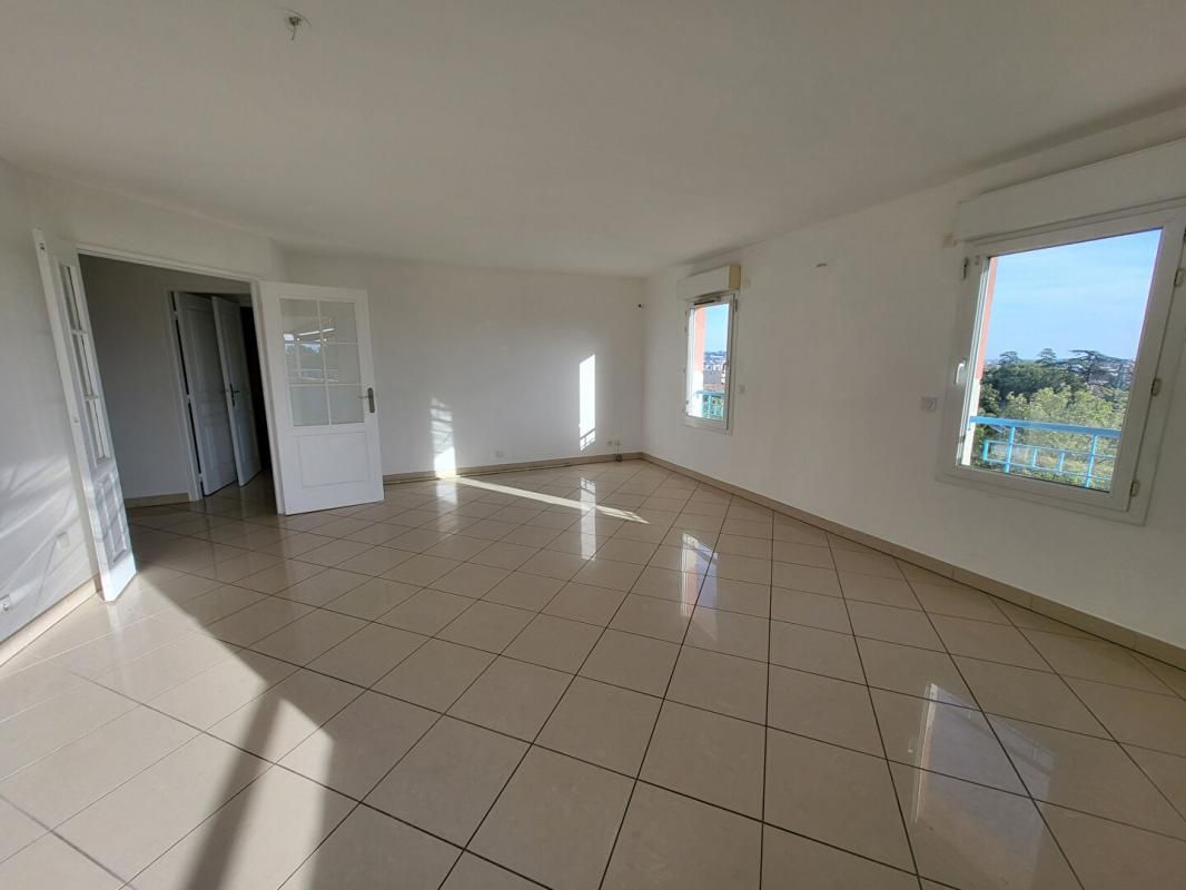 FREJUS Appartement Fréjus 4 pièce(s dernier étage Terrasse de 39 M² 3