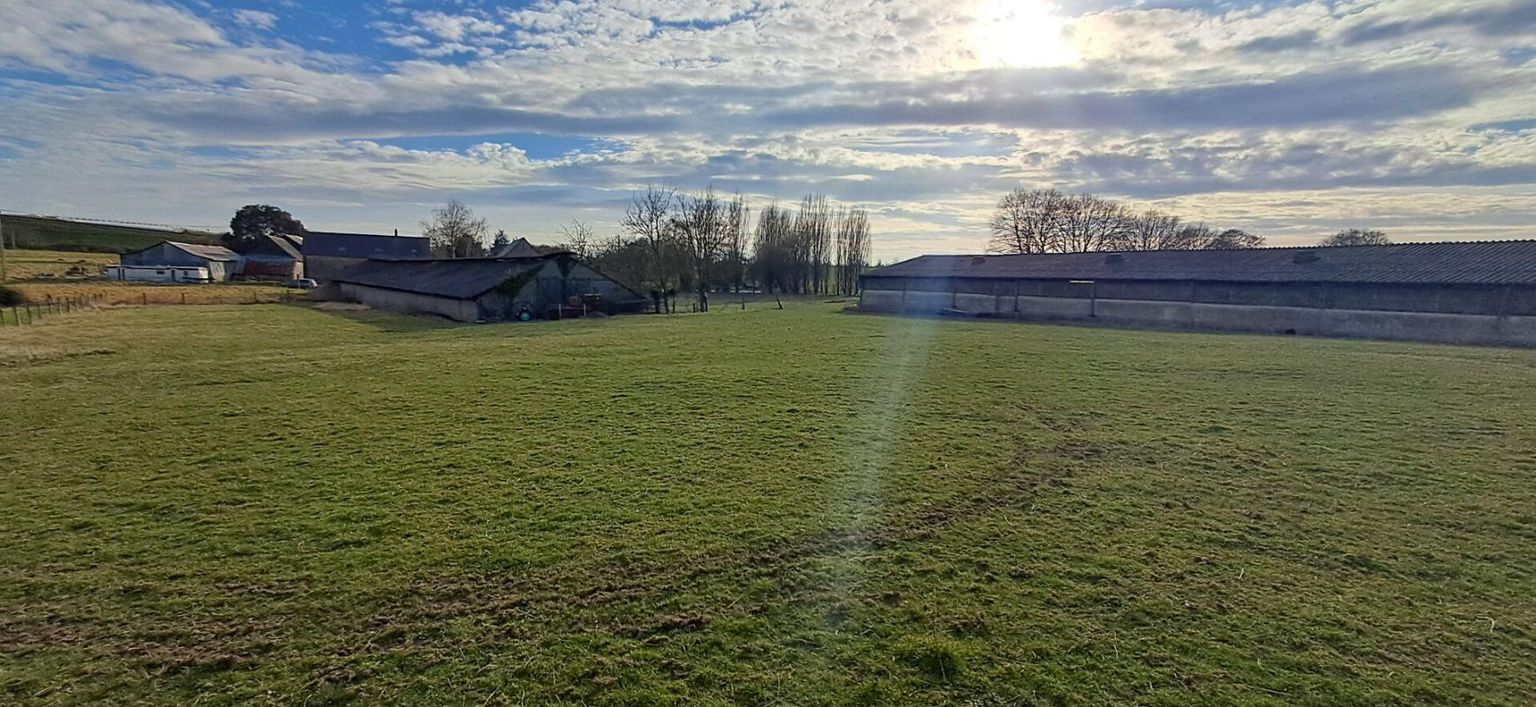 BONCHAMP-LES-LAVAL BIEN RARE...Maison Bonchamp Les Laval (53960) 8 pièce(s) 192 m2 sur 3.5 hectares 2