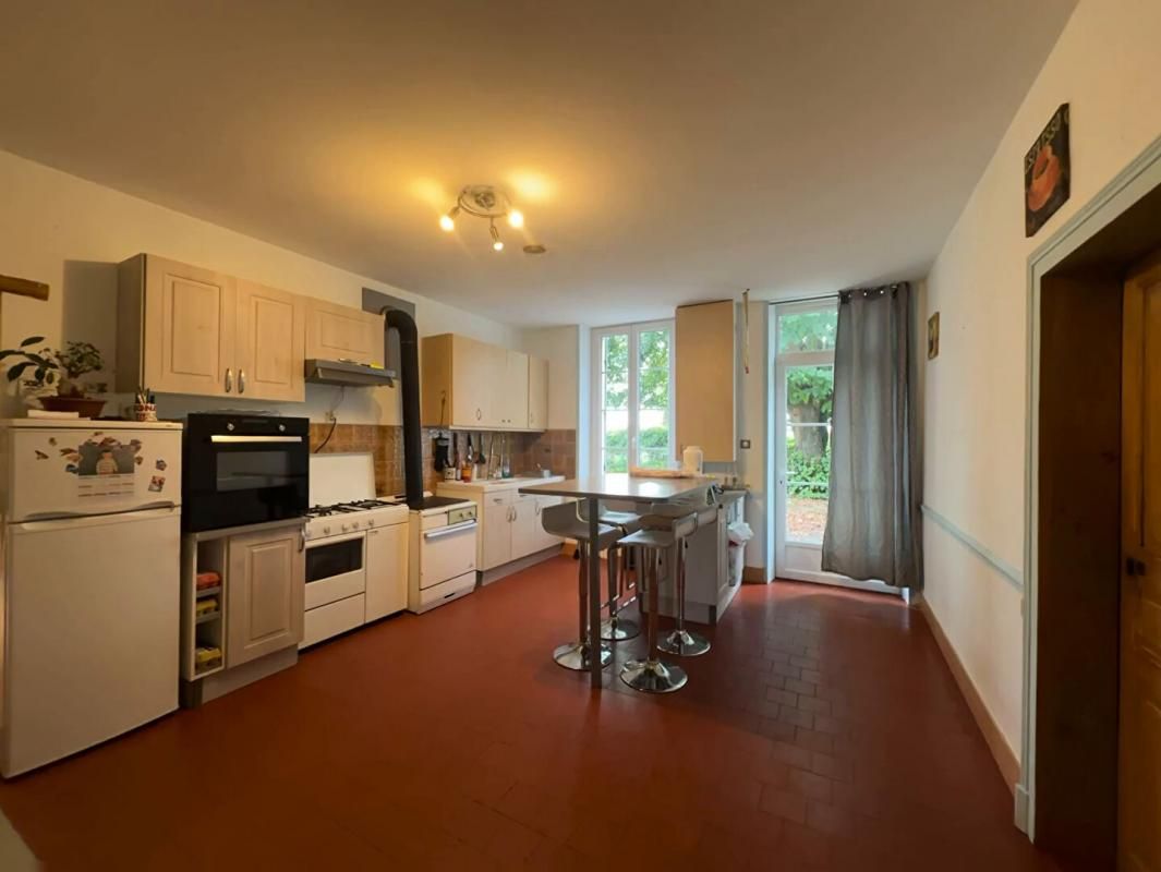 POULAINES Maison à Poulaines de 160 m² 1