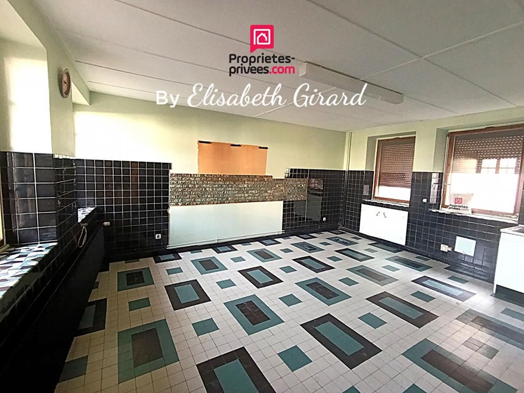 GRANDFONTAINE GRANDFONTAINE ? Magnifique Longère en pierre d'environ 210 m2 exploitables en plein coeur de village 4