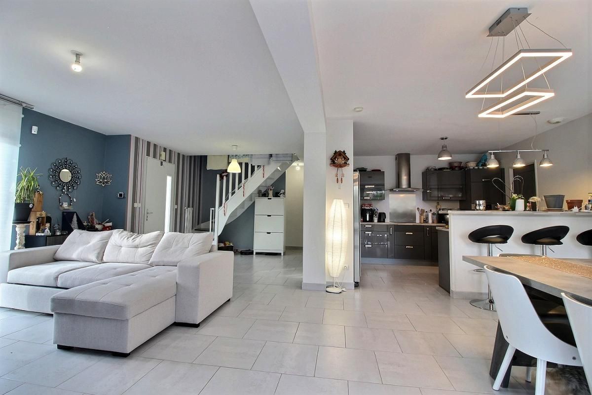 GIDY Maison Gidy 157 m2 5 chambres avec piscine 1000m2 de terrain 3