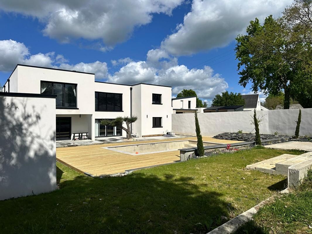 Villa  7 pièce(s) 277 m2