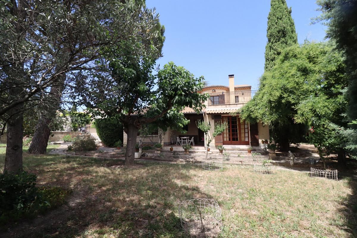 VILLENEUVE-LES-AVIGNON Maison Villeneuve Les Avignon 4 pièce(s) 97 m2 1