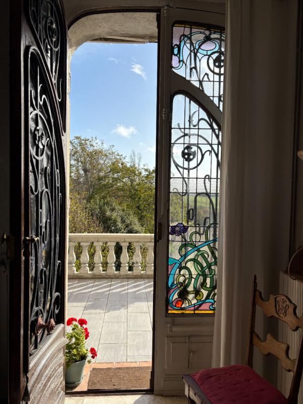 CASTELVIEL Domaine à Castelviel 6 pièce(s) 160 m2 1