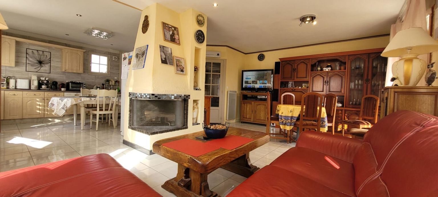 SAINT-MARS-DU-DESERT Maison lumineuse et idéalement située à Saint Mars Du Desert 4 pièce(s) 90 m2 2