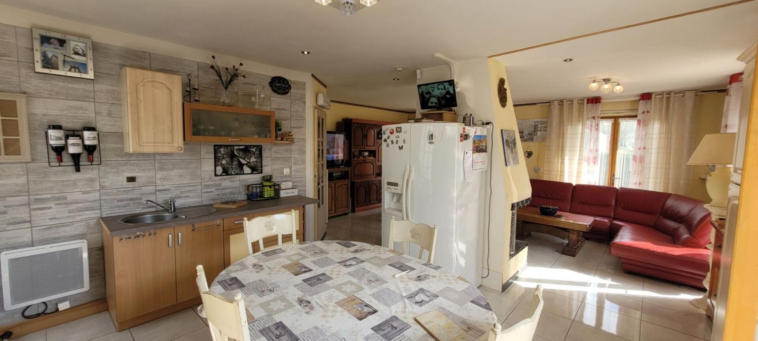 SAINT-MARS-DU-DESERT Maison lumineuse et idéalement située à Saint Mars Du Desert 4 pièce(s) 90 m2 3