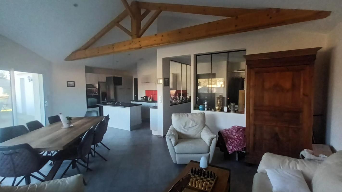 AVRILLE Maison Avrille 4 pièce(s) 121 m2 2