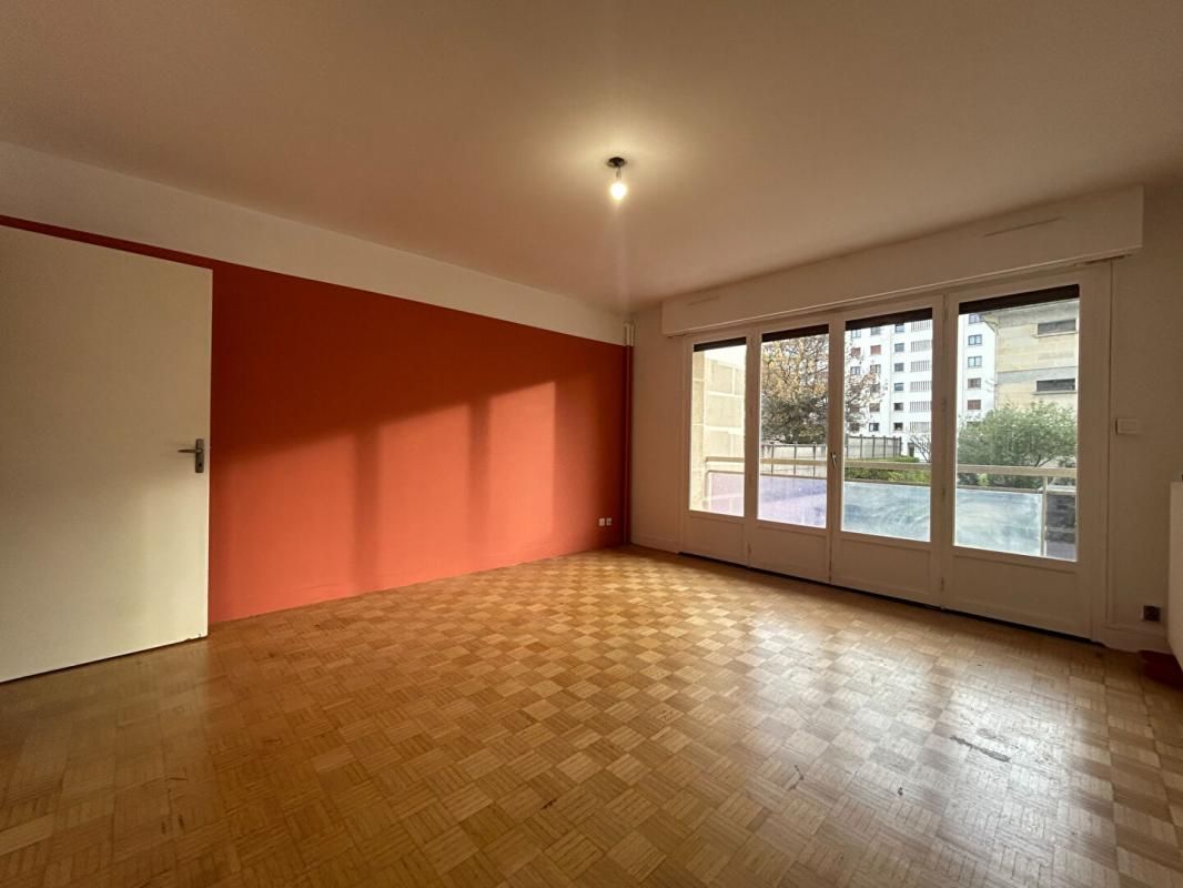 VINCENNES Vincennes CENTRE 2 pièces 50.35 m2 avec balcon 13m2 2