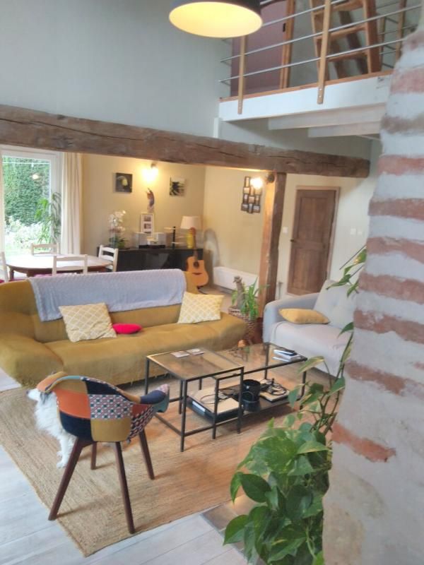 THEVET-SAINT-JULIEN Maison Thevet Saint Julien 6 pièce(s) 123 m2 1