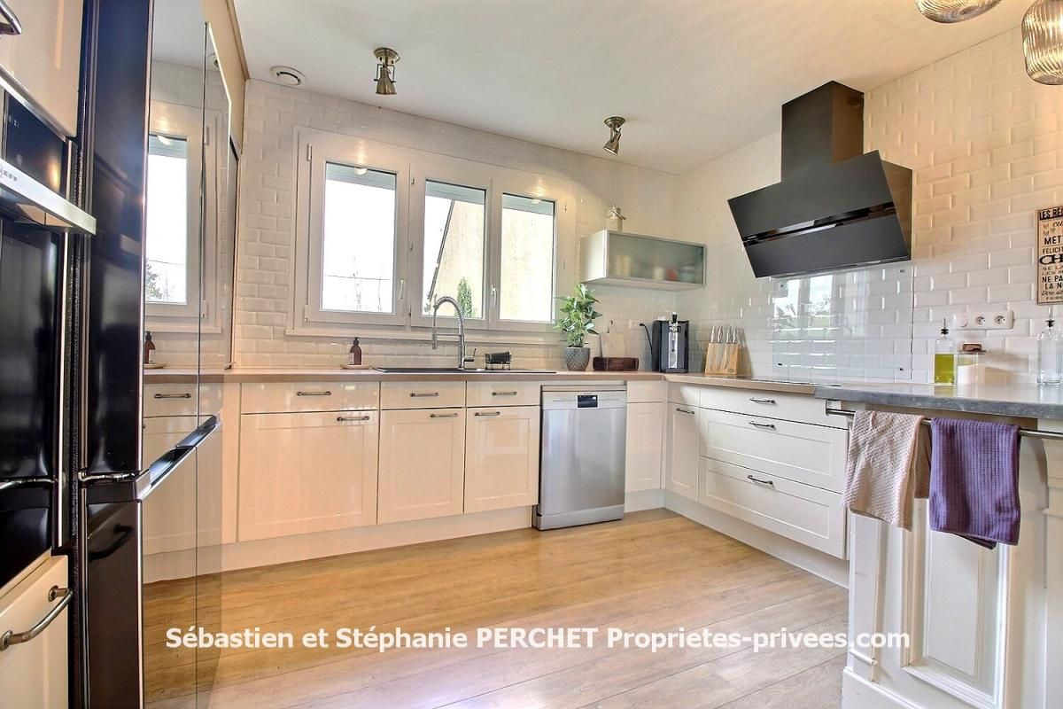 EPIEDS-EN-BEAUCE Maison Epieds En Beauce 6 pièce(s) 138 m2 4