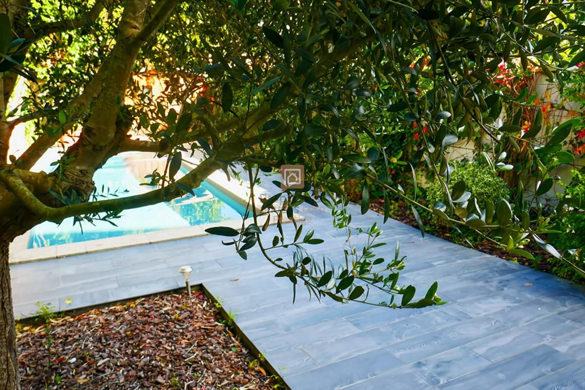Bordeaux -Bastide  Belle  Maison familiale de caractère avec jardin et piscine