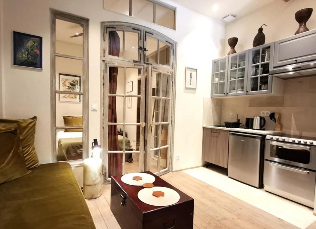 SETE Immeuble Sete 10 pièce(s) 350 m2 2