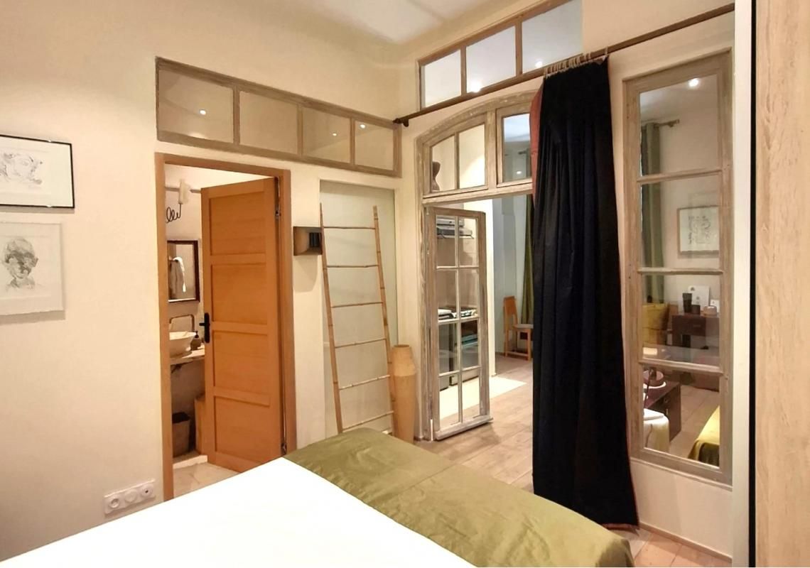 SETE Immeuble Sete 10 pièce(s) 350 m2 3